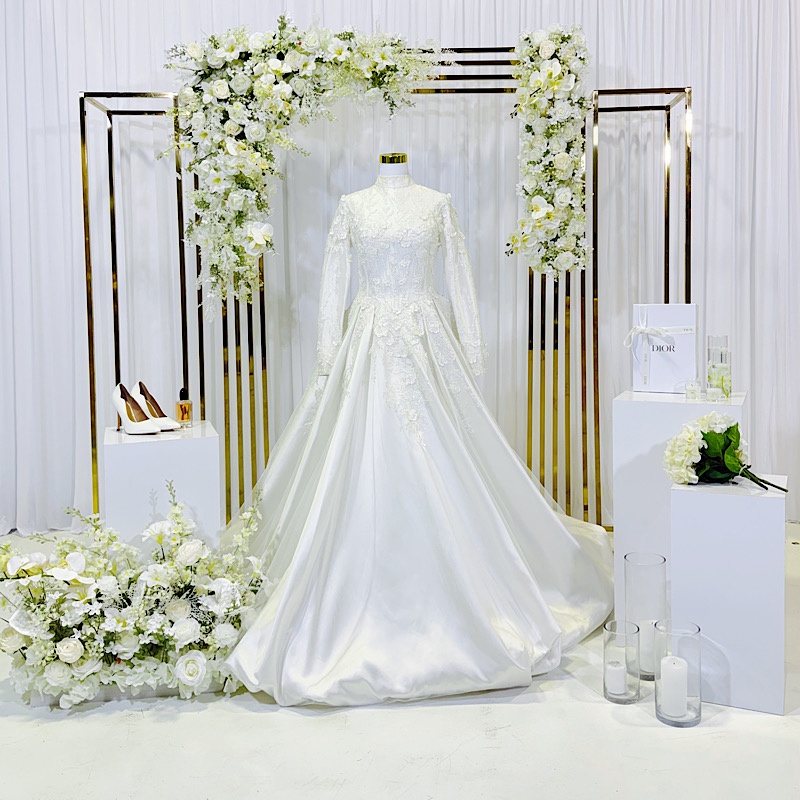 Empress Gold Frame Suite – Bride House Package 6