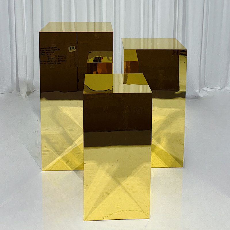 Gold Square Plinths