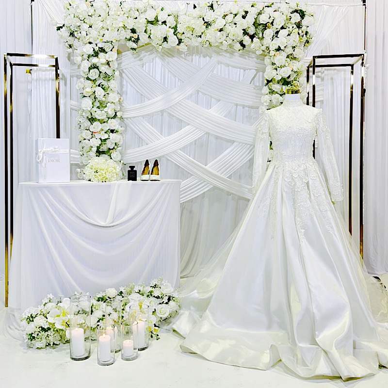 The Couture Signature Wall – Bride House Package 2